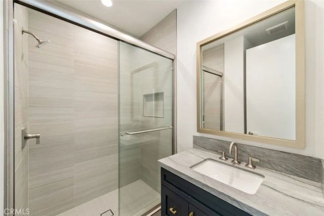 228 Stage, Irvine, CA 92618