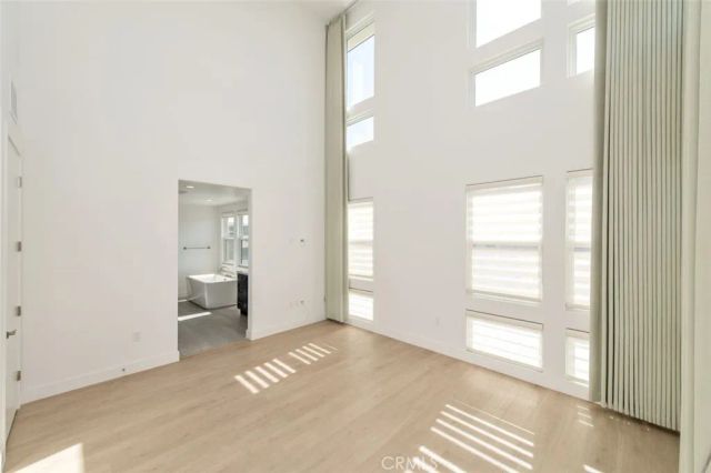 228 Stage, Irvine, CA 92618