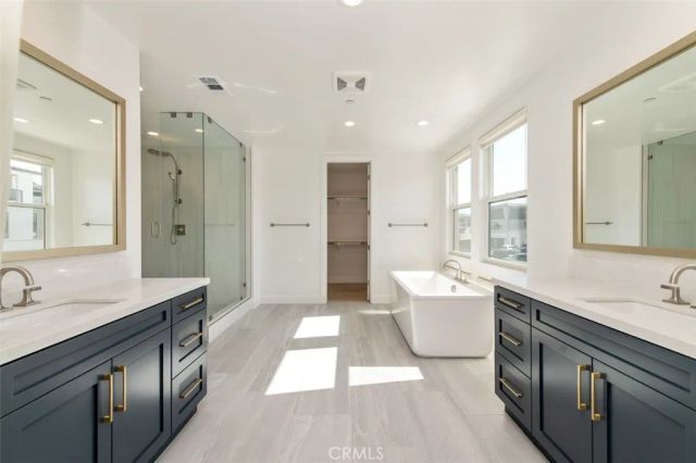 228 Stage, Irvine, CA 92618