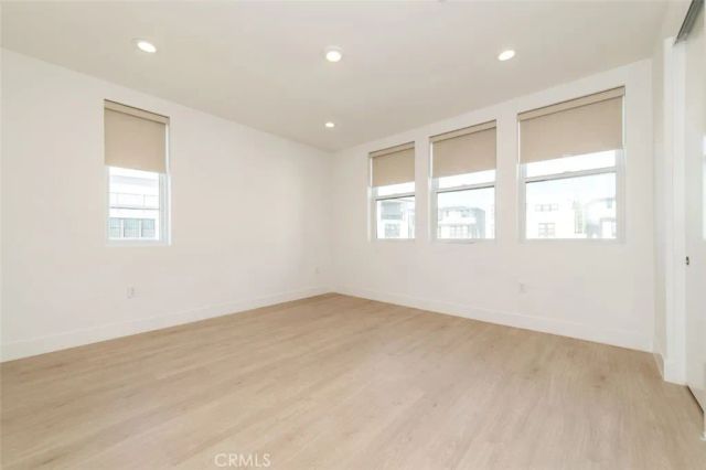 228 Stage, Irvine, CA 92618