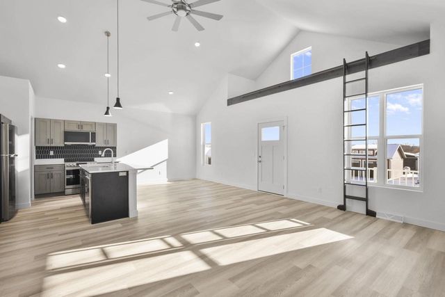 106 Lupine Avenue, Poynette, WI 53955