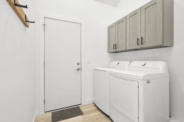 106 Lupine Avenue, Poynette, WI 53955