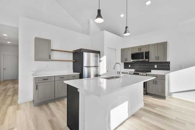 106 Lupine Avenue, Poynette, WI 53955