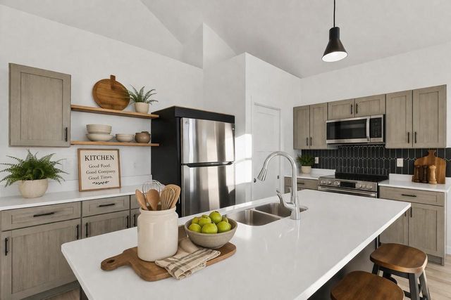 106 Lupine Avenue, Poynette, WI 53955