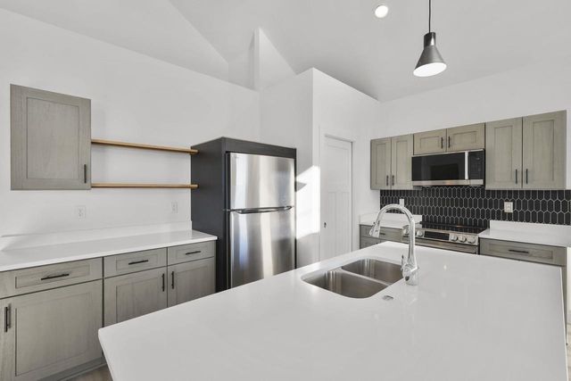 106 Lupine Avenue, Poynette, WI 53955