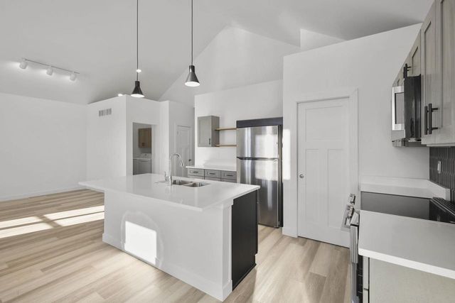 106 Lupine Avenue, Poynette, WI 53955