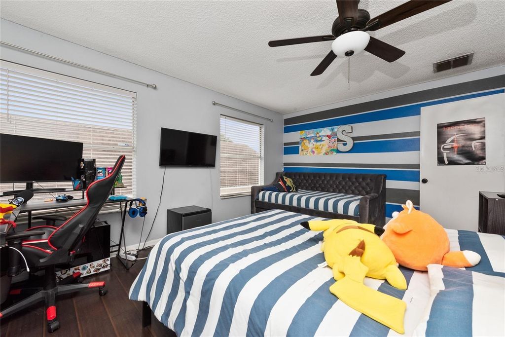 Image 14 of property listing at 13129 COG HILL WAY, Orlando, FL 32828