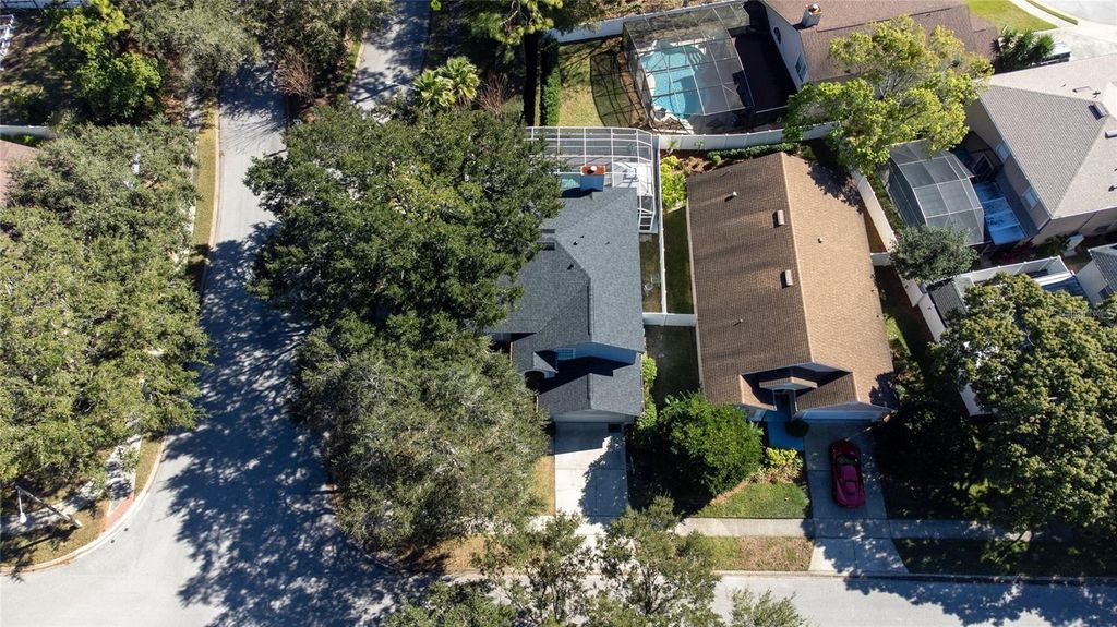 Image 4 of property listing at 13129 COG HILL WAY, Orlando, FL 32828