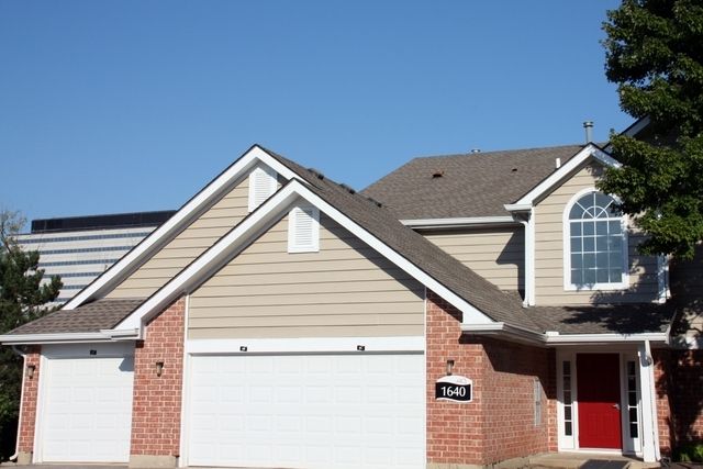 102 Aster Drive 2111, Schaumburg, IL 60173