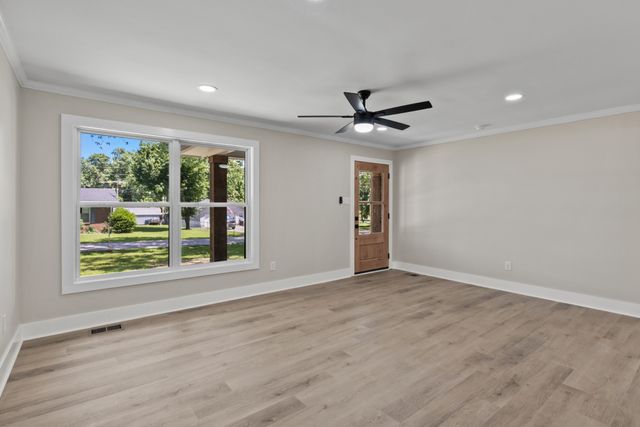 65 Rocky Creek Loop, Castalian Springs, TN 37031