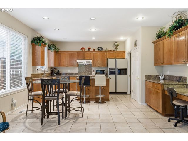 9016 Se EMILY PARK Way, Happy Valley, OR 97086