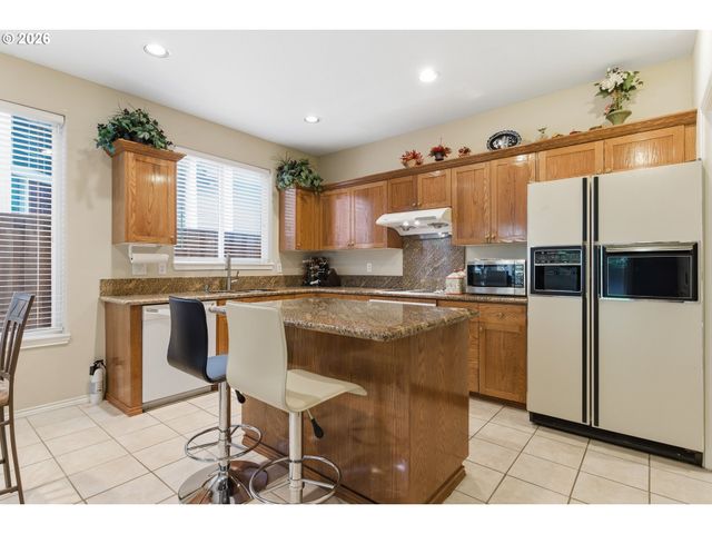 9016 Se EMILY PARK Way, Happy Valley, OR 97086