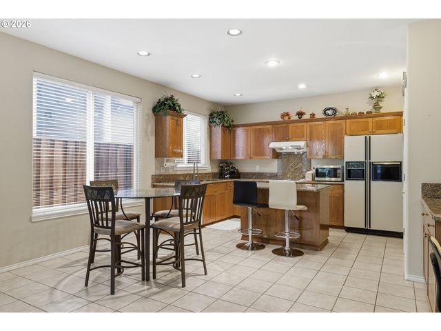 9016 Se EMILY PARK Way, Happy Valley, OR 97086