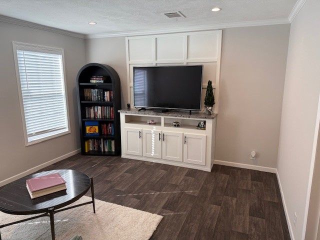 621 Laxson Rd, Pelham, TN 37366