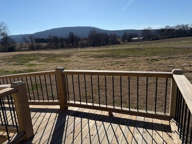 621 Laxson Rd, Pelham, TN 37366