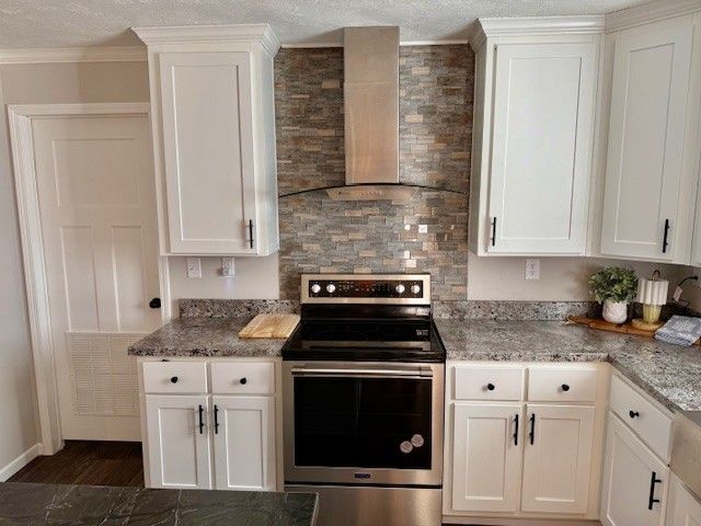 621 Laxson Rd, Pelham, TN 37366