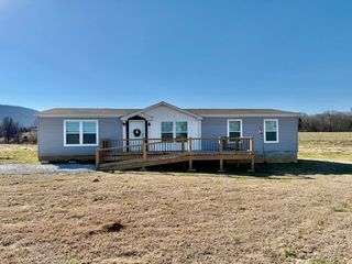 621 Laxson Rd, Pelham, TN 37366