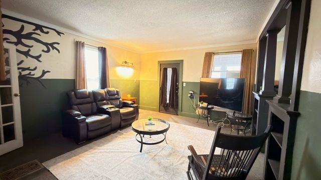 1716 W 7th Street, Davenport, IA 52802