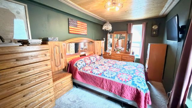 1716 W 7th Street, Davenport, IA 52802