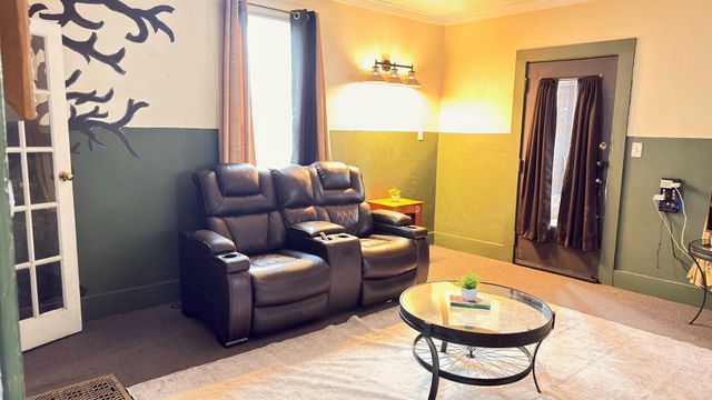 1716 W 7th Street, Davenport, IA 52802