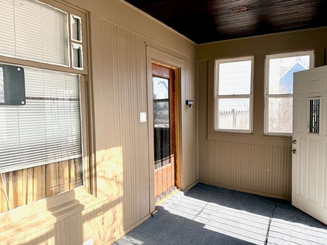 1716 W 7th Street, Davenport, IA 52802