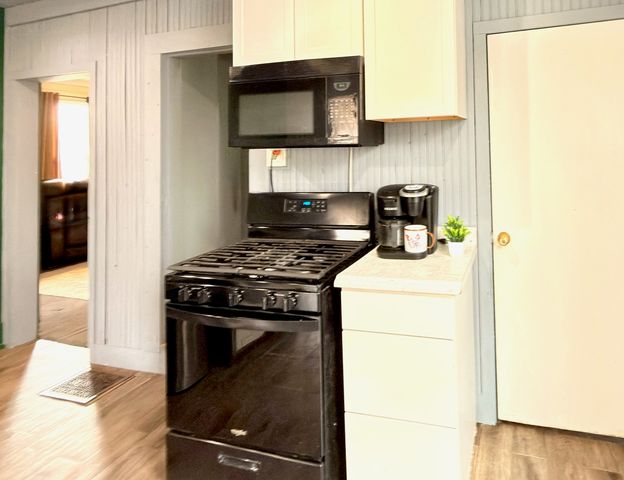 1716 W 7th Street, Davenport, IA 52802