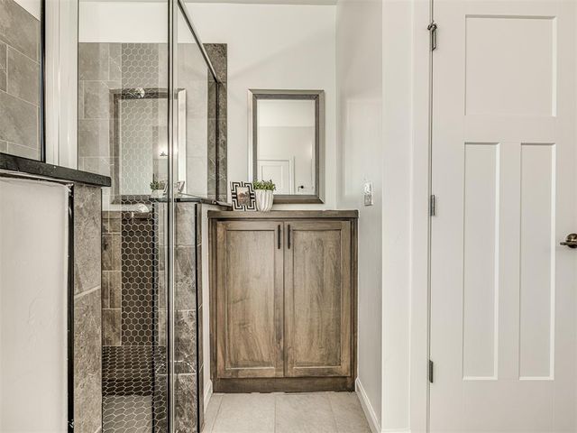 14524 Giverny Lane, Yukon, OK 73099