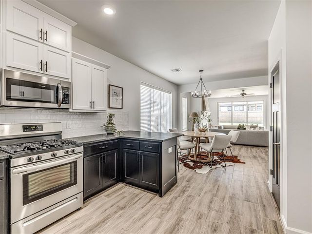 14524 Giverny Lane, Yukon, OK 73099