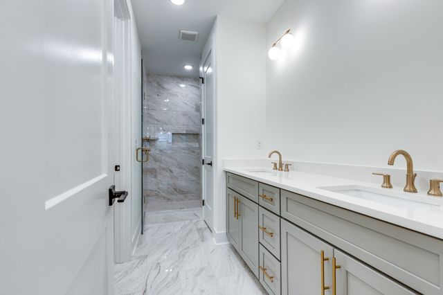 669A Westboro Dr, Nashville, TN 37209