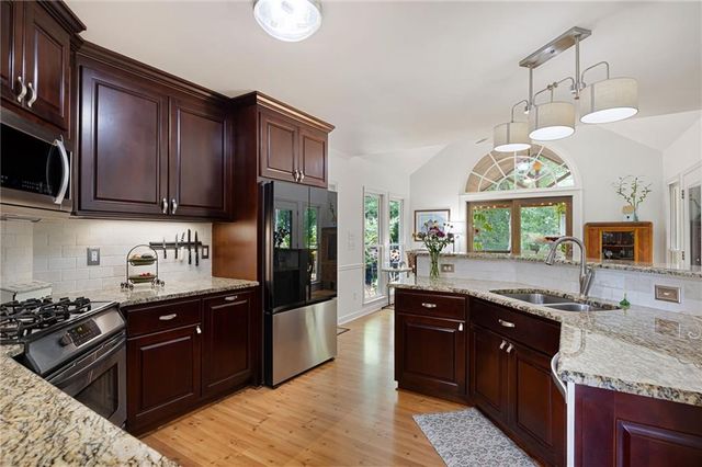 2675 Catawba Drive NW, Kennesaw, GA 30152