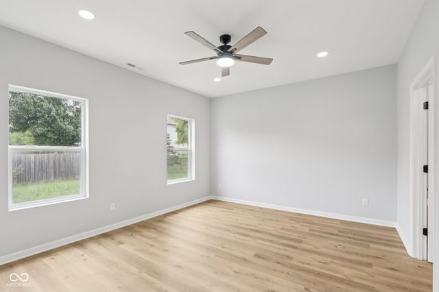 8355 Fieldfare Way, Indianapolis, IN 46237