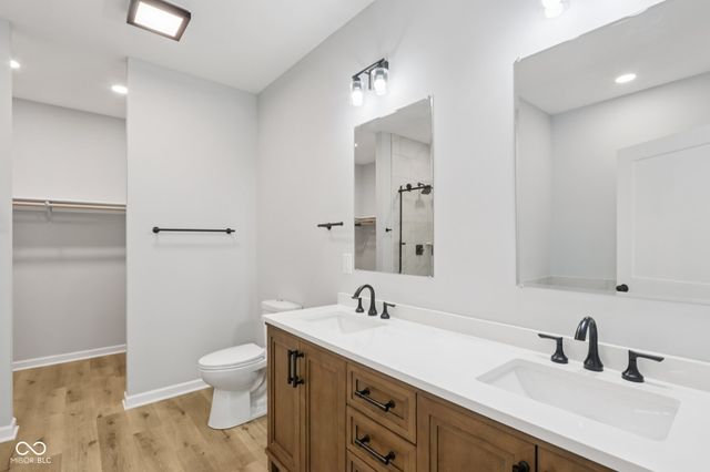 8355 Fieldfare Way, Indianapolis, IN 46237