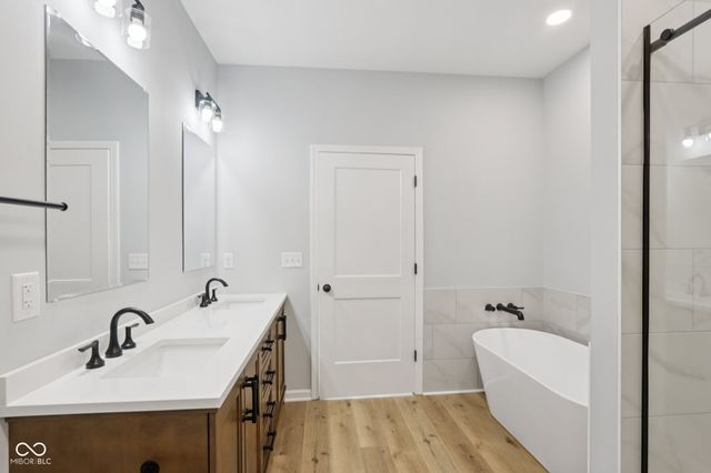 8355 Fieldfare Way, Indianapolis, IN 46237