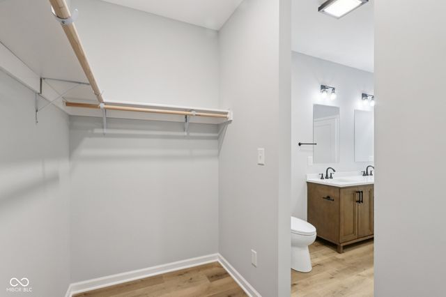 8355 Fieldfare Way, Indianapolis, IN 46237