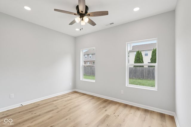 8355 Fieldfare Way, Indianapolis, IN 46237