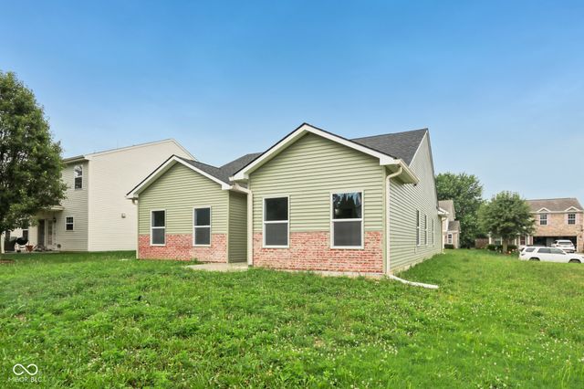 8355 Fieldfare Way, Indianapolis, IN 46237