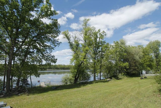 W5400 Buffalo Drive, Montello, WI 53949
