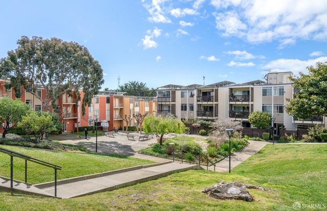 30 Quickstep Lane 2, San Francisco, CA 94115