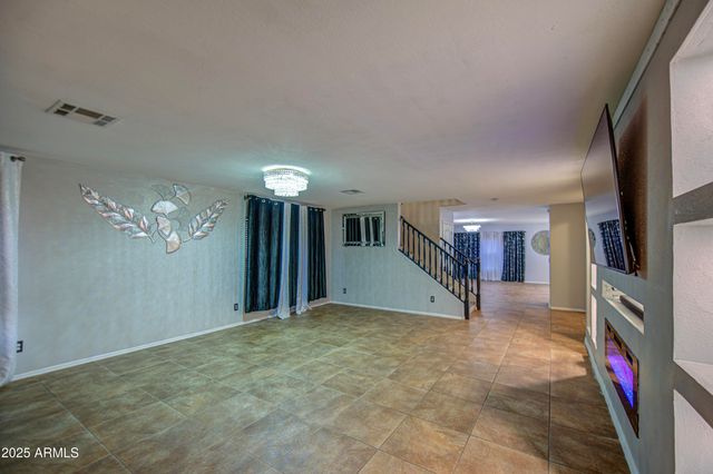 10817 W PIERSON Street, Phoenix, AZ 85037