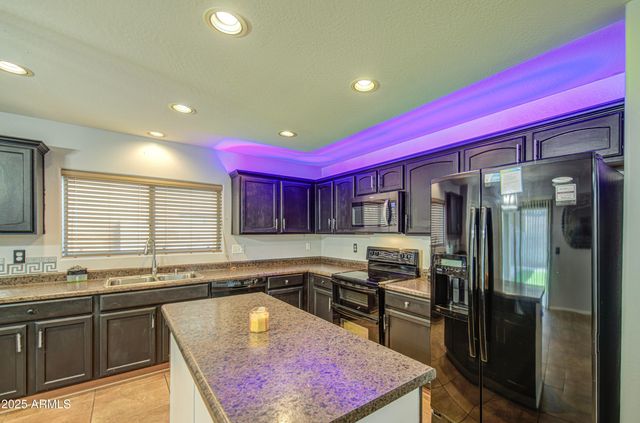 10817 W PIERSON Street, Phoenix, AZ 85037