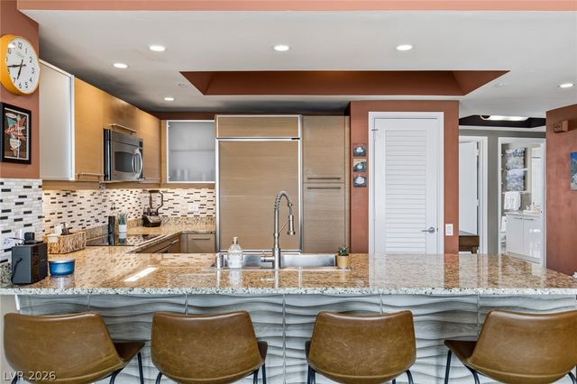 222 Karen Avenue 2701, Las Vegas, NV 89109