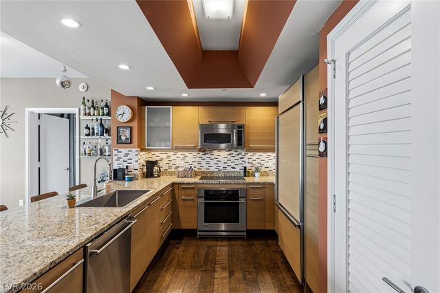 222 Karen Avenue 2701, Las Vegas, NV 89109