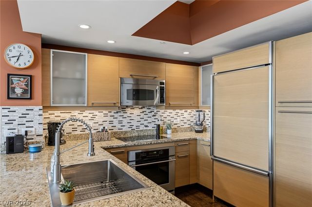 222 Karen Avenue 2701, Las Vegas, NV 89109