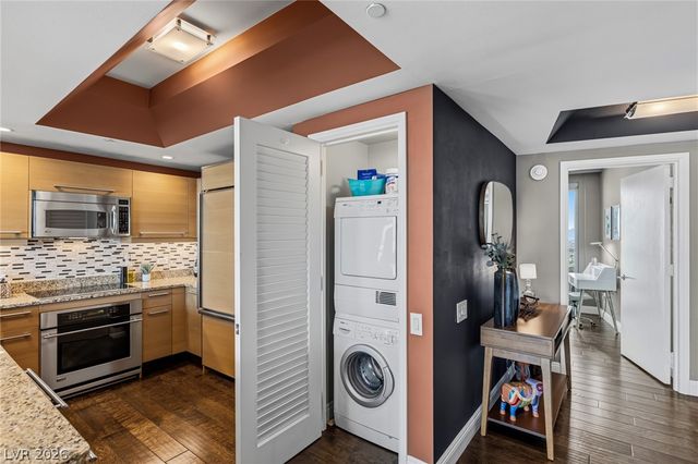 222 Karen Avenue 2701, Las Vegas, NV 89109