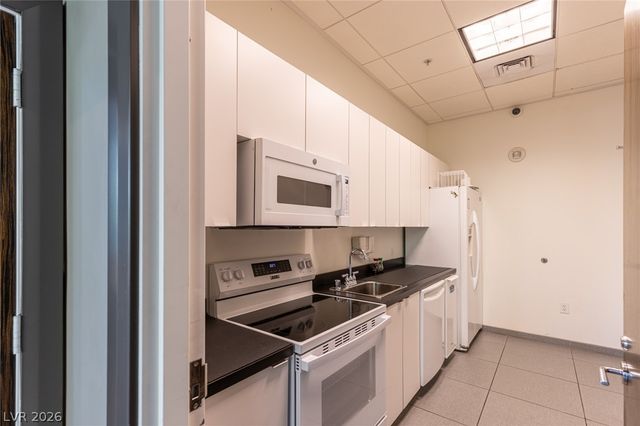 222 Karen Avenue 2701, Las Vegas, NV 89109