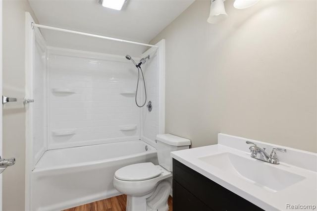 532 E Broad Street, Linden, MI 48451