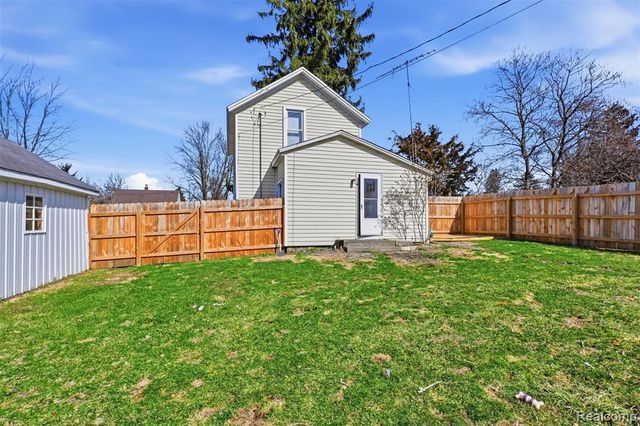 532 E Broad Street, Linden, MI 48451