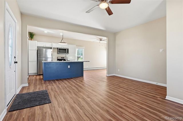 532 E Broad Street, Linden, MI 48451