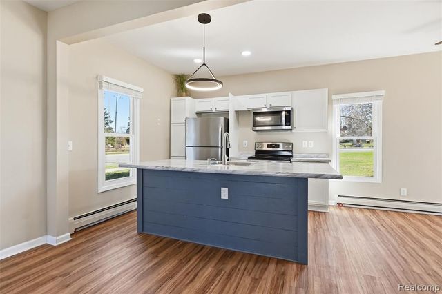 532 E Broad Street, Linden, MI 48451