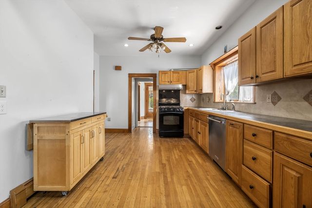 616 Adams St, Quincy, MA 02169